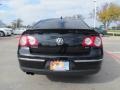 Deep Black - Passat Komfort Sedan Photo No. 4