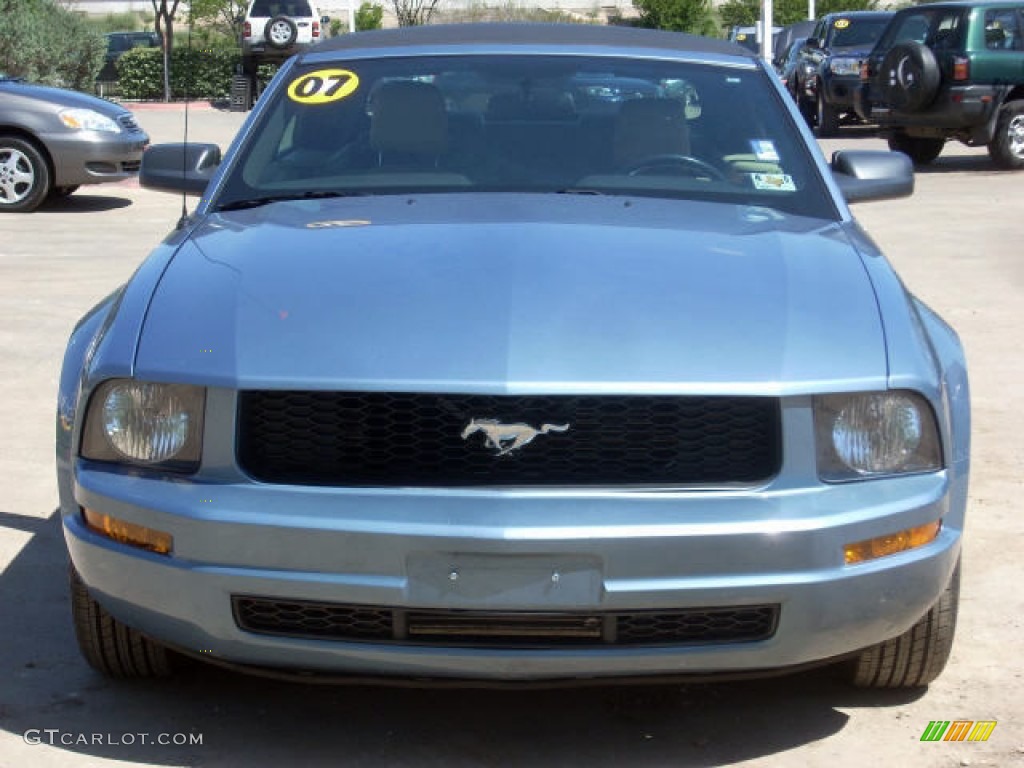 2007 Mustang V6 Deluxe Convertible - Windveil Blue Metallic / Medium Parchment photo #2