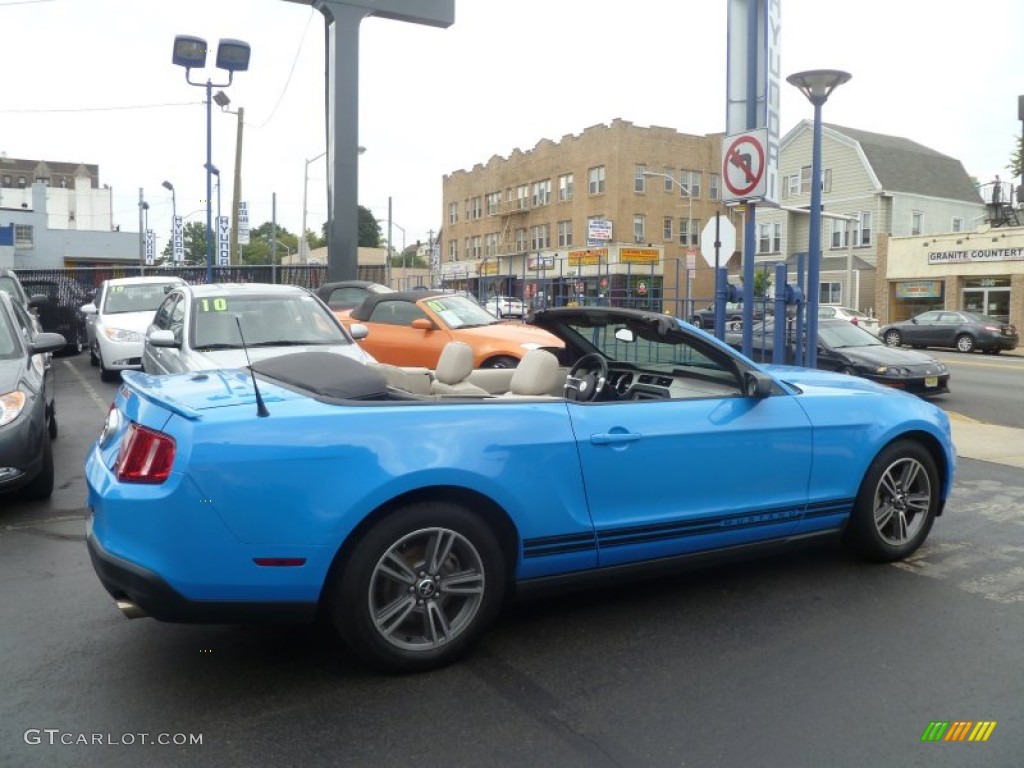 2010 Mustang V6 Premium Convertible - Grabber Blue / Saddle photo #14