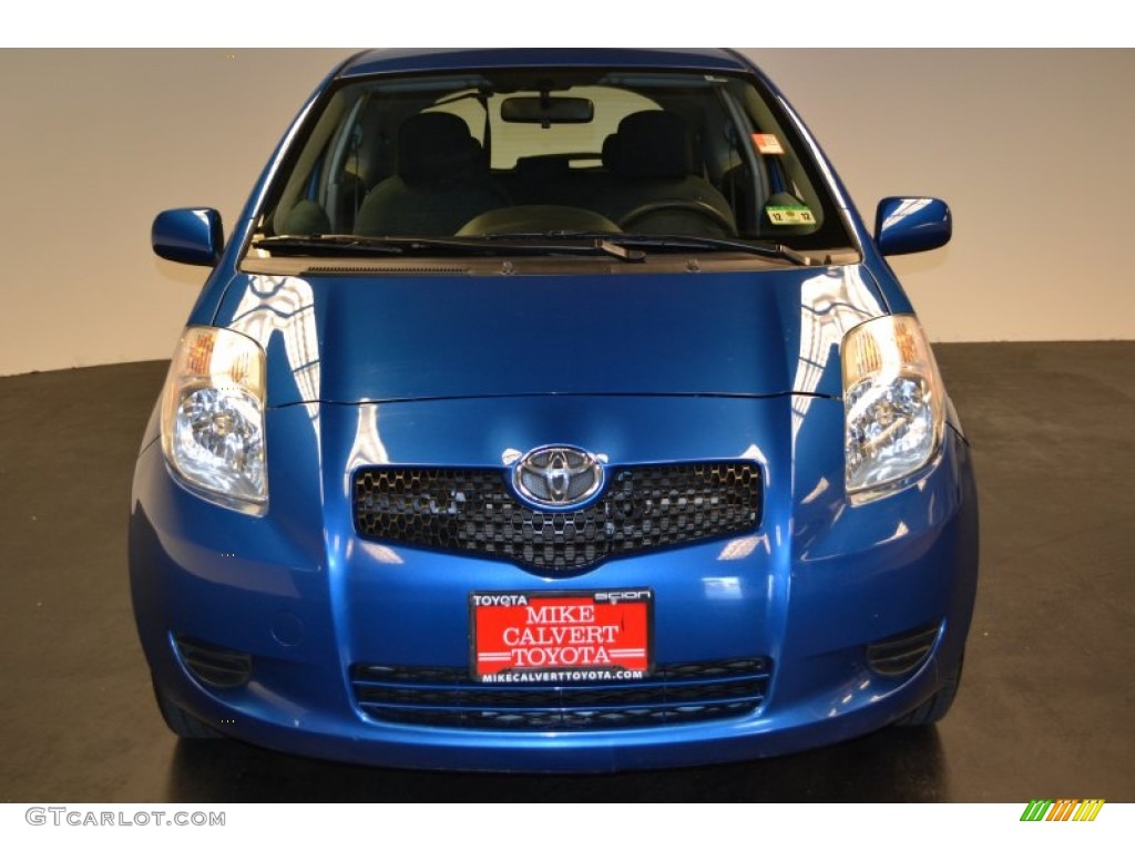 2008 Yaris 3 Door Liftback - Blazing Blue Pearl / Dark Charcoal photo #2