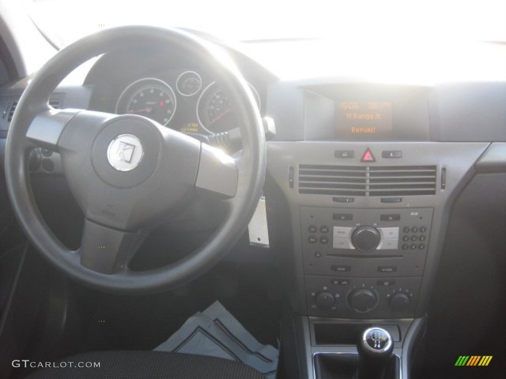 2008 Astra XE Sedan - Arctic White / Charcoal photo #4