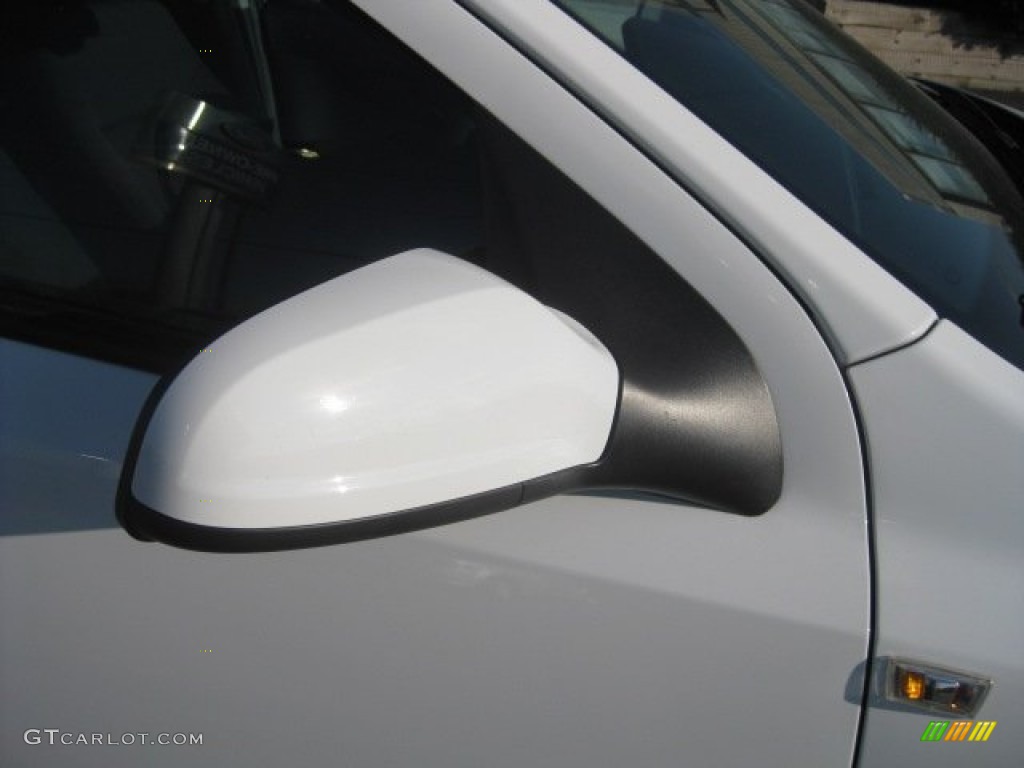 2008 Astra XE Sedan - Arctic White / Charcoal photo #15