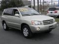 2001 Vintage Gold Metallic Toyota Highlander V6  photo #3