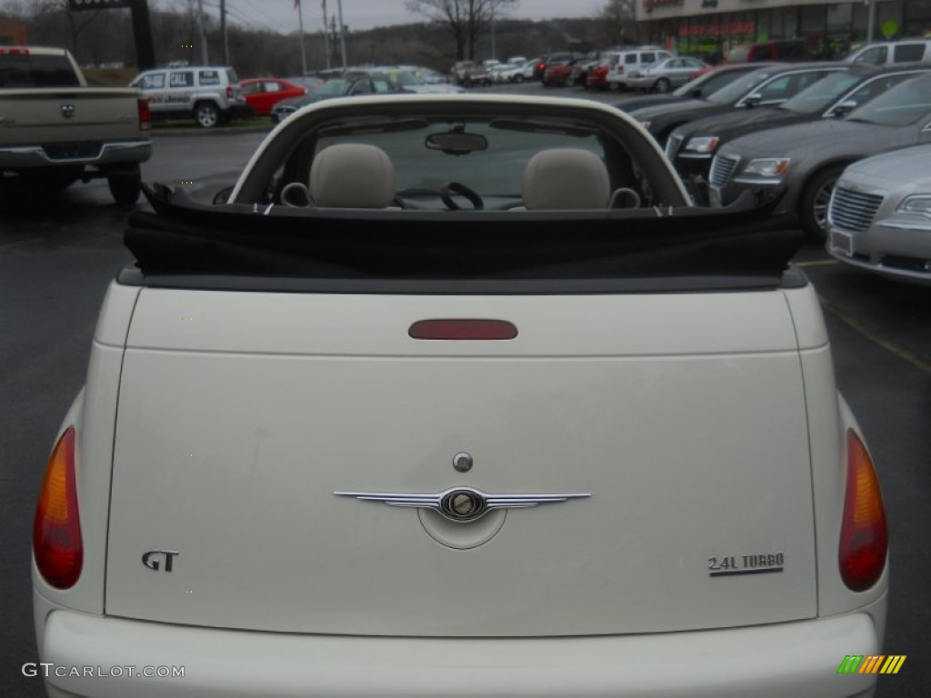 2005 PT Cruiser GT Convertible - Cool Vanilla White / Taupe/Pearl Beige photo #16