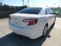 Super White - Camry SE Photo No. 3