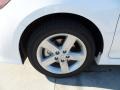 Super White - Camry SE Photo No. 10