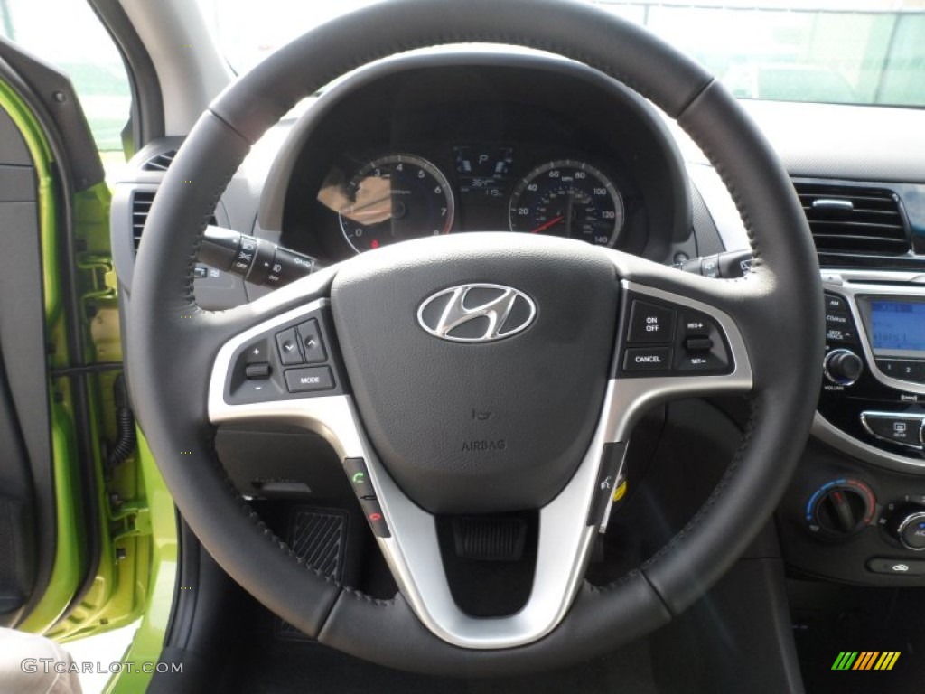 2012 Hyundai Accent SE 5 Door Steering Wheel Photos