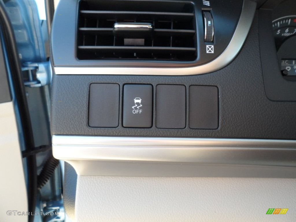 2012 Camry LE - Clearwater Blue Metallic / Ivory photo #34