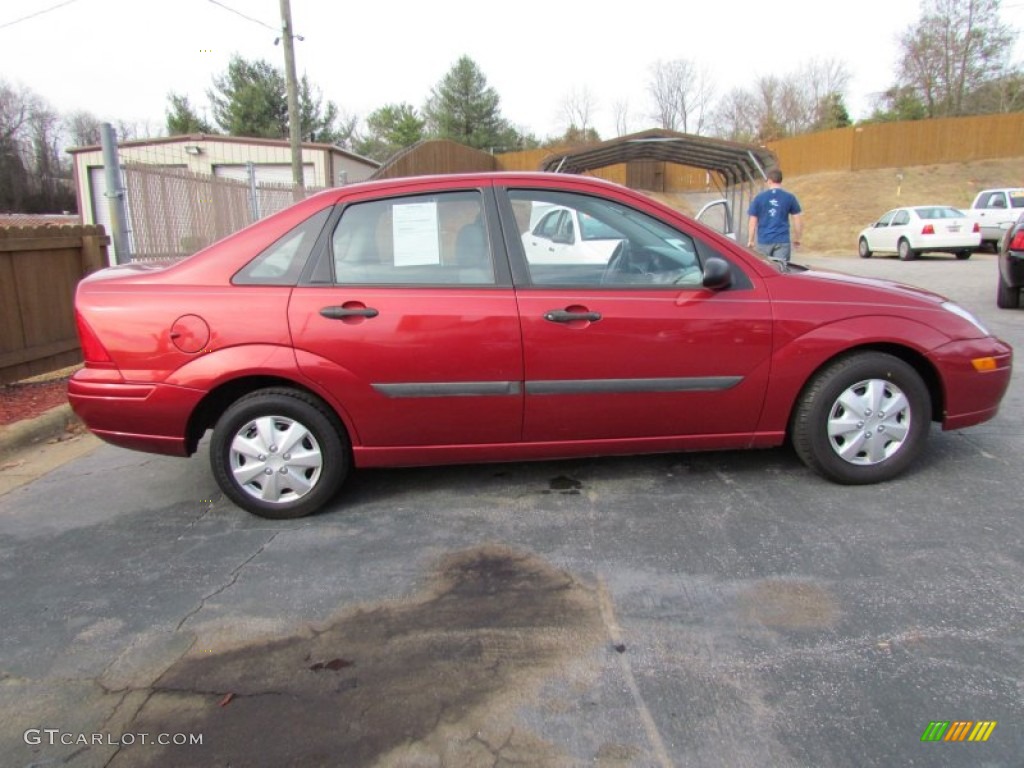 2000 Focus LX Sedan - Sangria Red Metallic / Medium Graphite photo #3