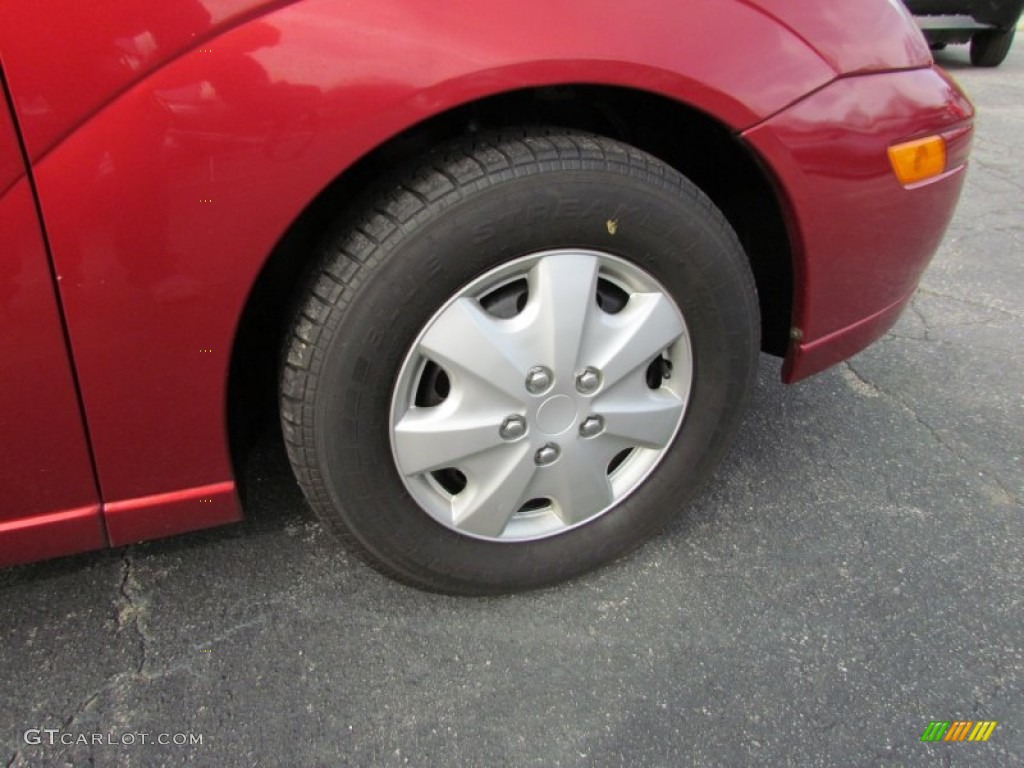 2000 Ford Focus LX Sedan Wheel Photos