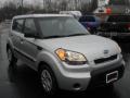 2010 Bright Silver Kia Soul 1.6  photo #14