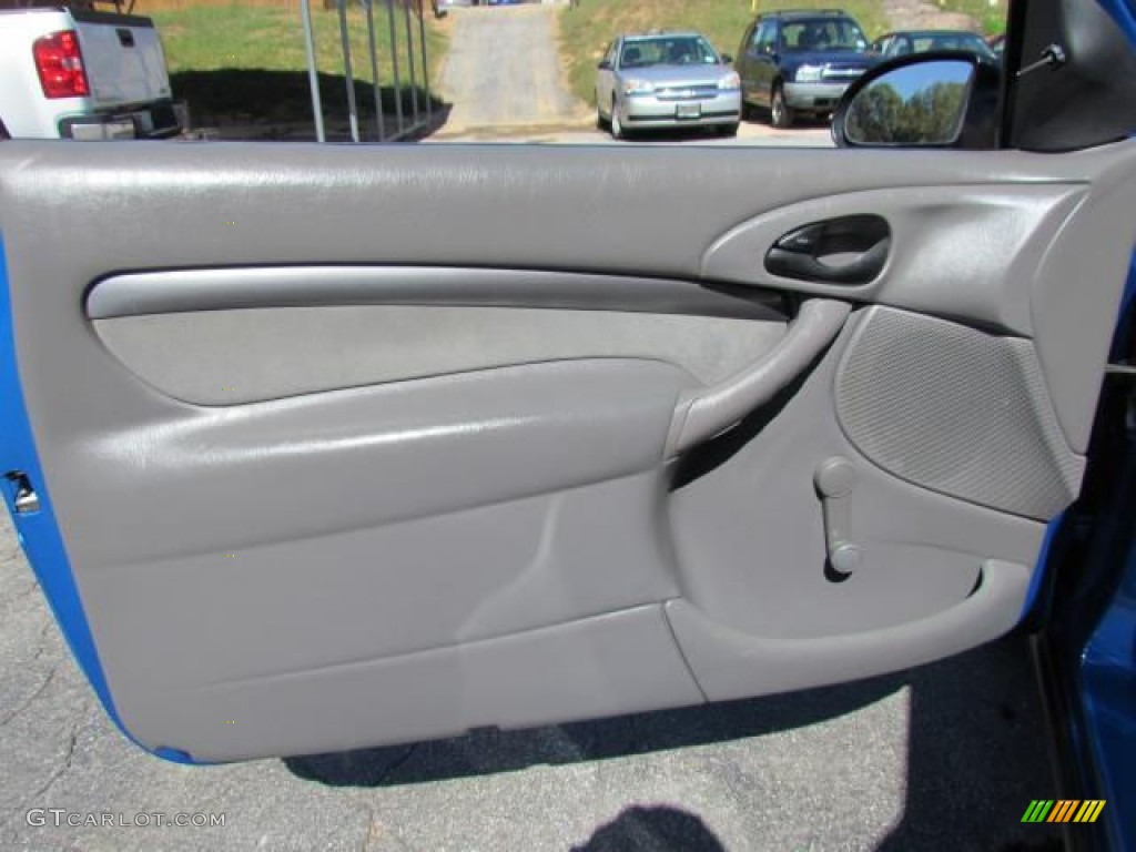2000 Ford Focus ZX3 Coupe Medium Graphite Door Panel Photo #57617824