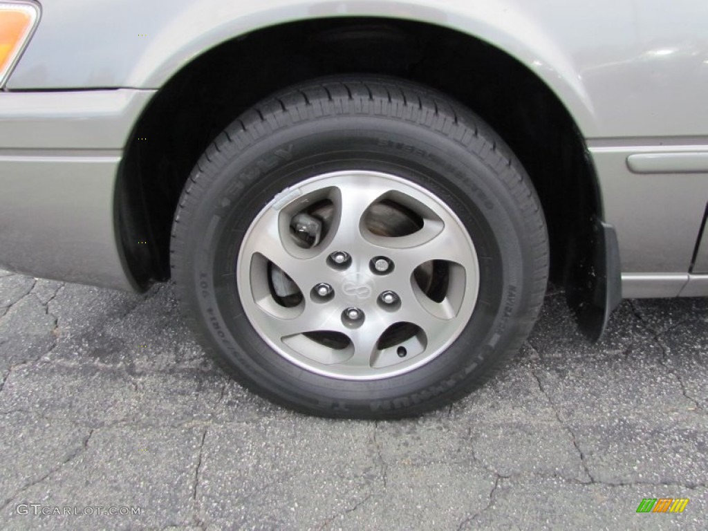 1999 Toyota Camry LE Custom Wheels Photos
