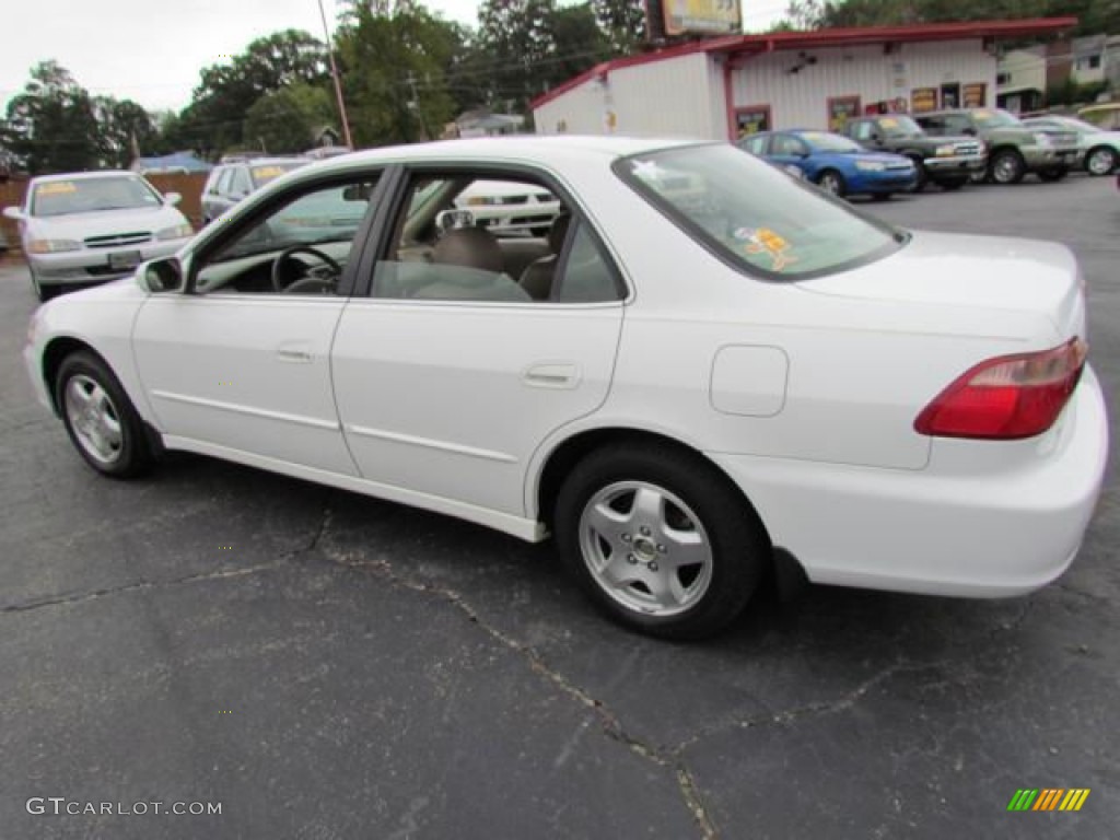 1998 Accord EX V6 Sedan - Taffeta White / Ivory photo #8