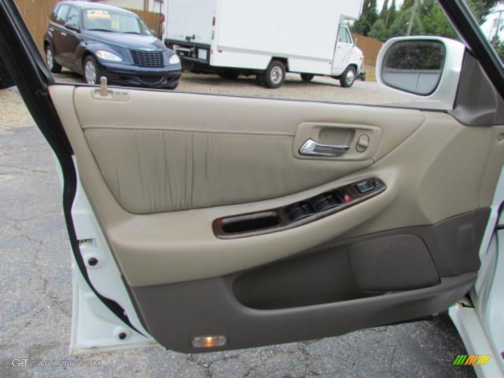 1998 Accord EX V6 Sedan - Taffeta White / Ivory photo #14