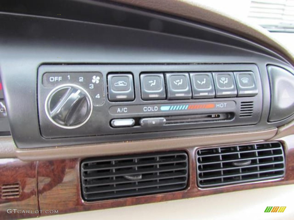 1997 Nissan Altima GLE Controls Photos
