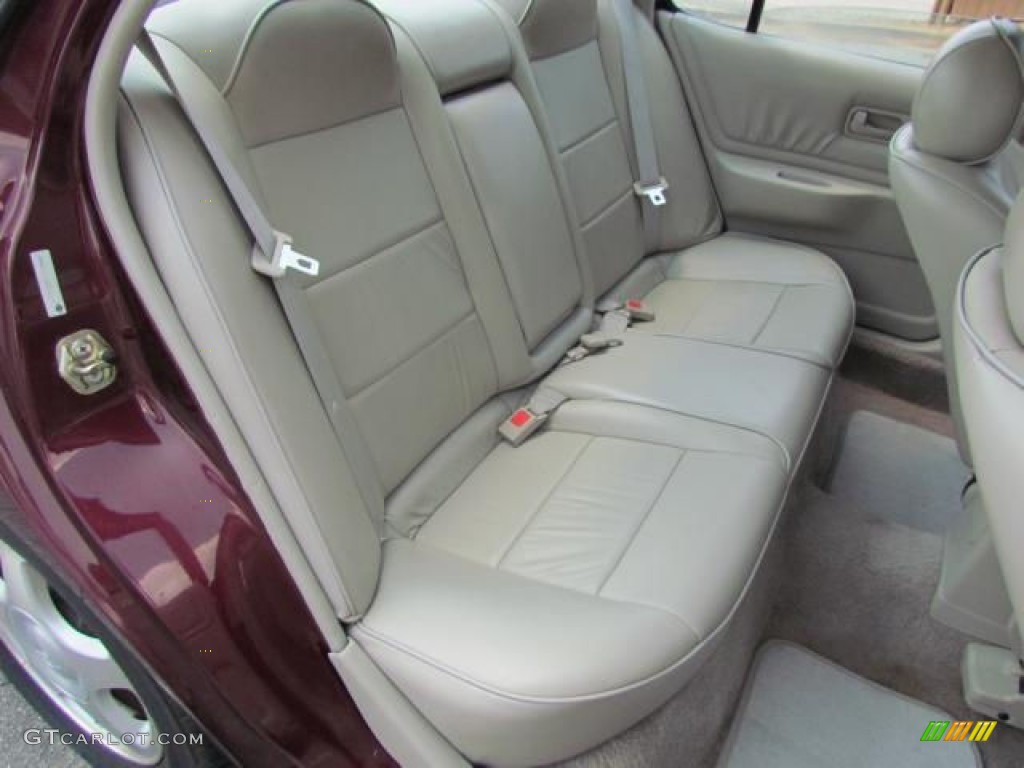 Tan Interior 1997 Nissan Altima GLE Photo #57626740