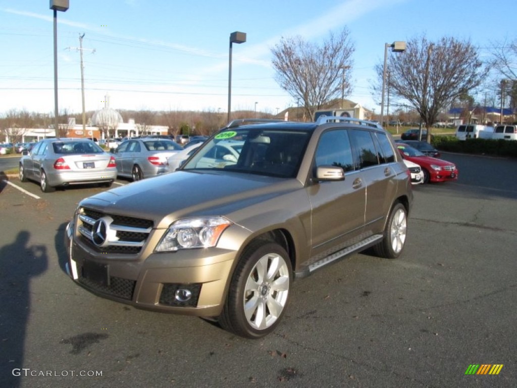 2010 GLK 350 4Matic - Sand Beige Metallic / Black photo #1