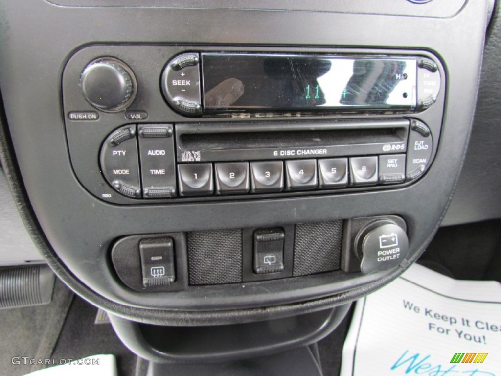 2005 Chrysler PT Cruiser Touring Audio System Photo #57628306