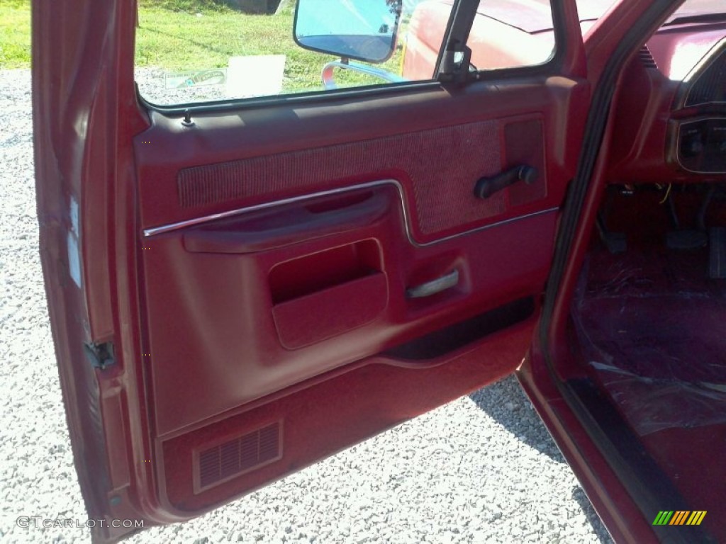 1988 Ford F150 XLT Lariat Regular Cab Scarlet Red Door Panel Photo #57629026