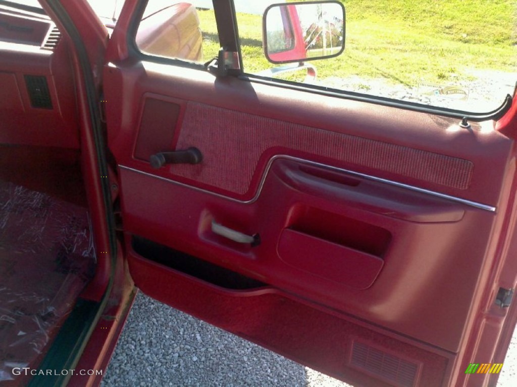 1988 Ford F150 XLT Lariat Regular Cab Scarlet Red Door Panel Photo #57629107