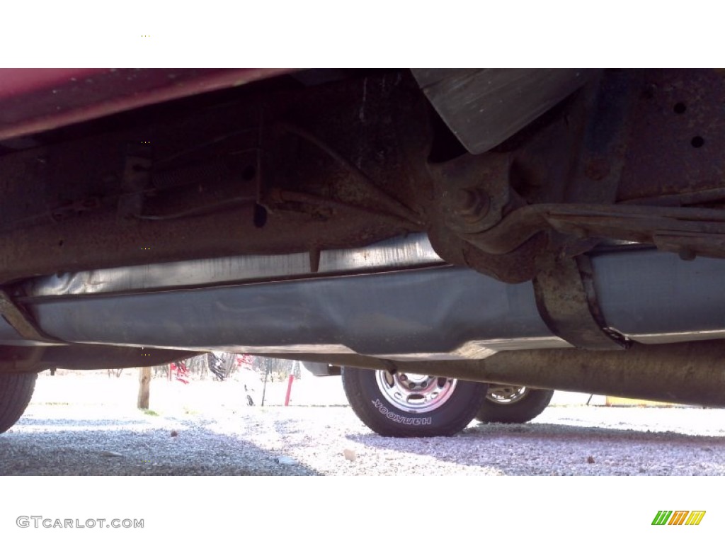 1988 Ford F150 XLT Lariat Regular Cab Undercarriage Photo #57629263