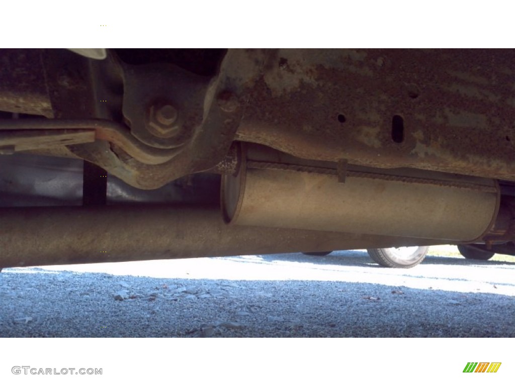 1988 Ford F150 XLT Lariat Regular Cab Undercarriage Photo #57629299