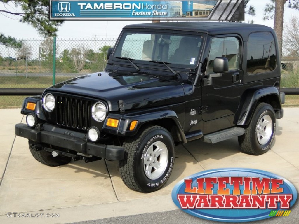 2004 Wrangler Sahara 4x4 - Black / Khaki photo #1