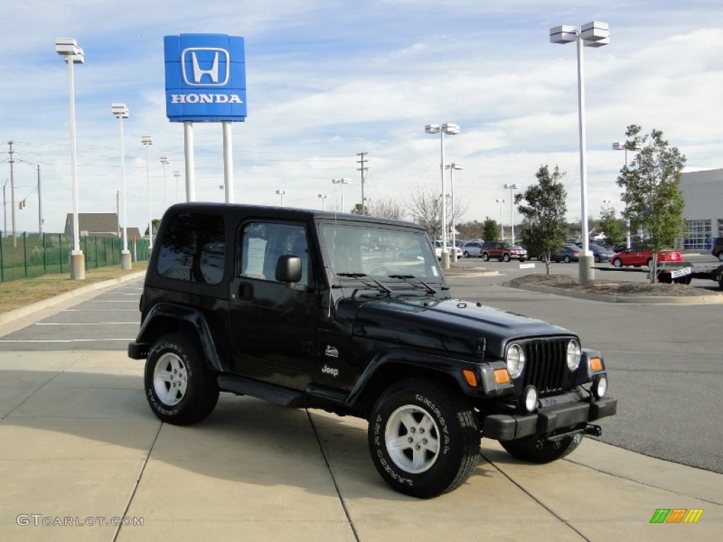 2004 Wrangler Sahara 4x4 - Black / Khaki photo #4