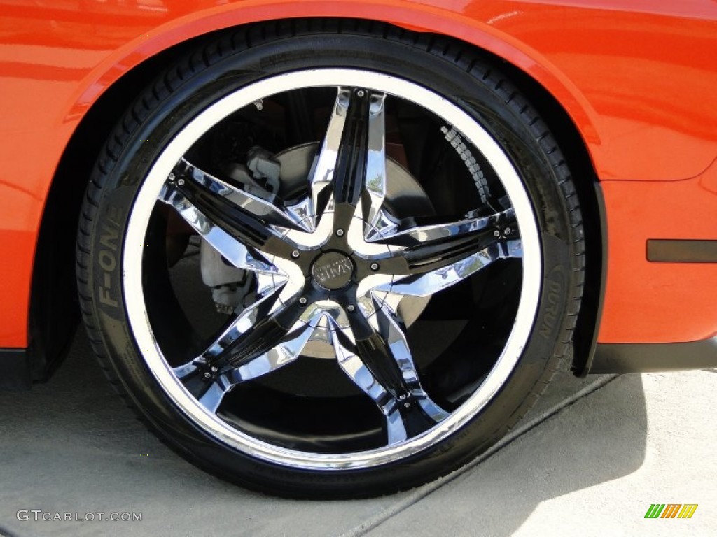 2009 Dodge Challenger R/T Custom Wheels Photo #57630397