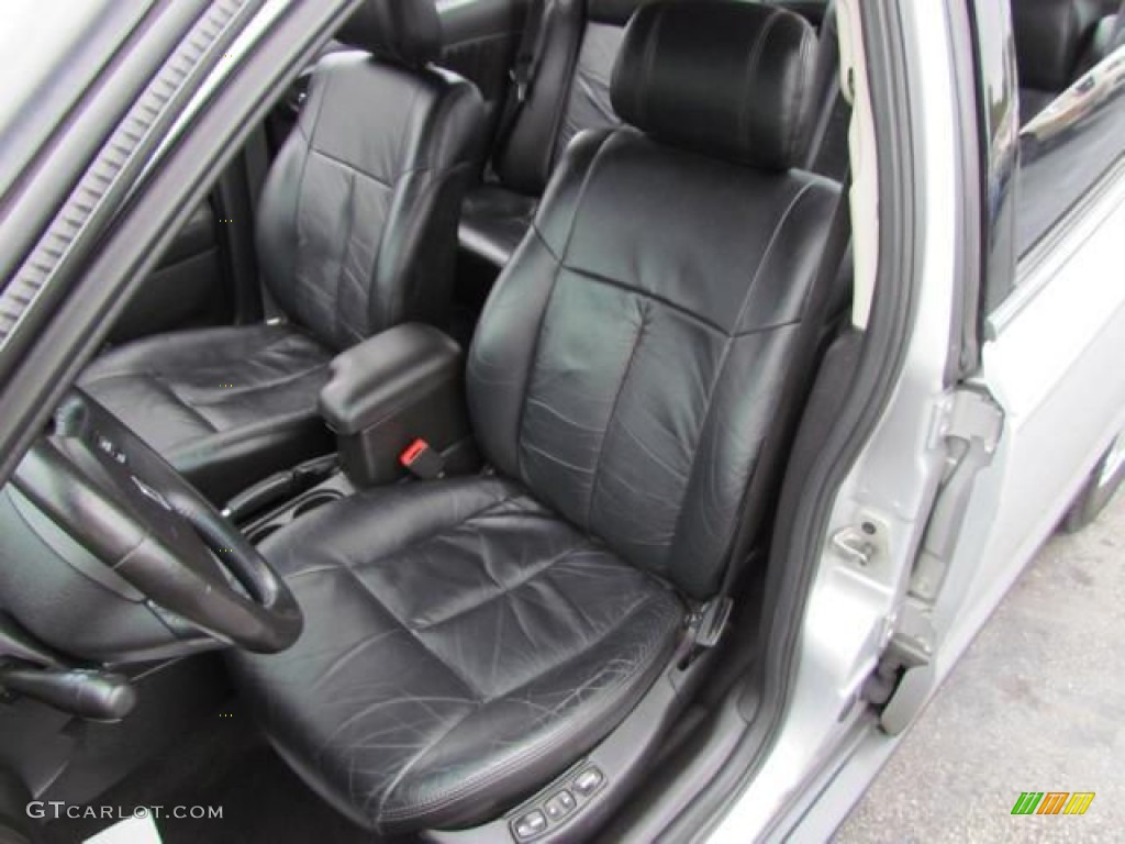 Black Interior 2002 Saturn L Series L300 Sedan Photo #57630418