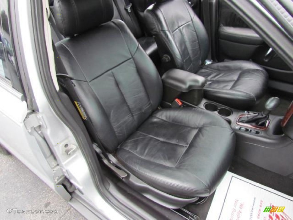 Black Interior 2002 Saturn L Series L300 Sedan Photo #57630520