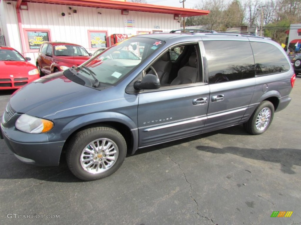 2001 Town & Country Limited - Sterling Blue Satin Glow / Taupe photo #10