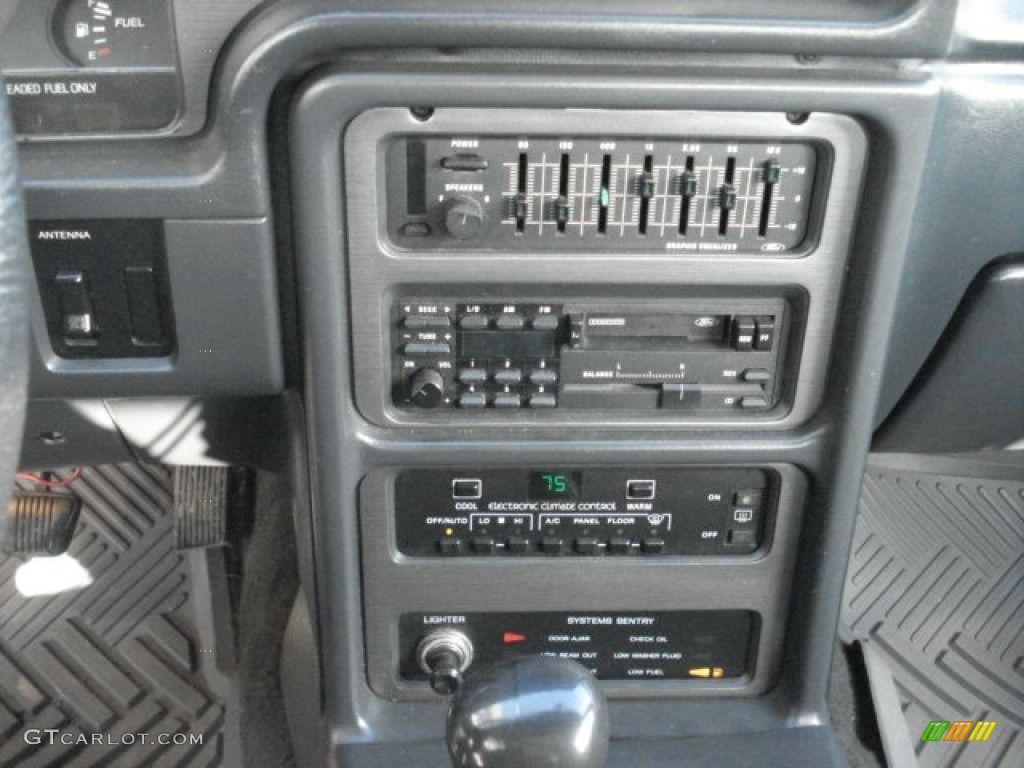 1986 Ford Thunderbird Turbo Coupe Controls Photos