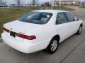 Super White - Camry LE Photo No. 4