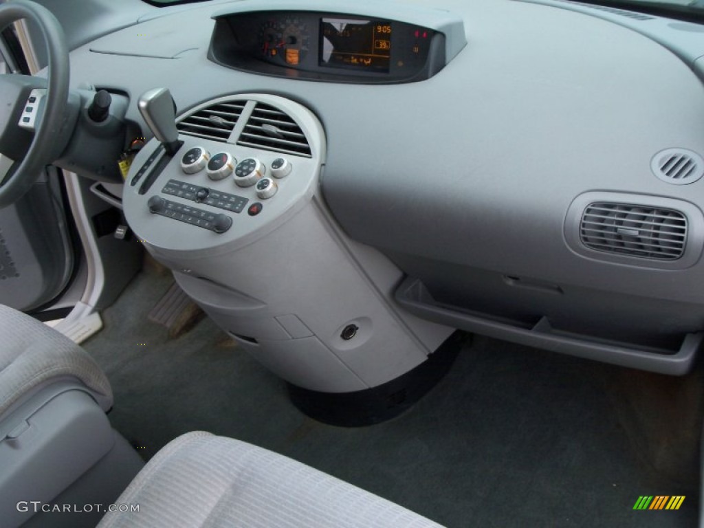 2004 Quest 3.5 S - Silver Mist Metallic / Gray photo #21