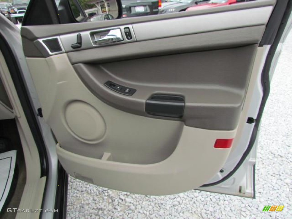 2006 Chrysler Pacifica AWD Door Panel Photos