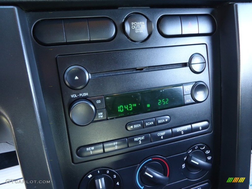 2005 Mustang V6 Deluxe Coupe - Legend Lime Metallic / Dark Charcoal photo #22