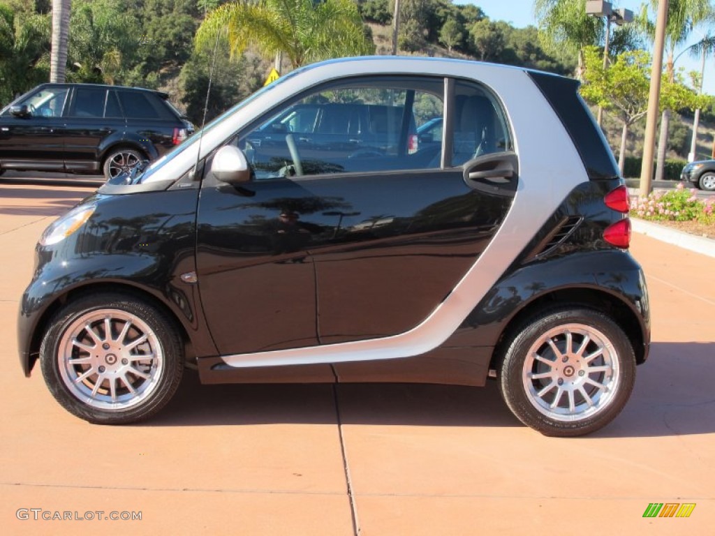 Deep Black 2011 Smart fortwo passion coupe Exterior Photo #57646099
