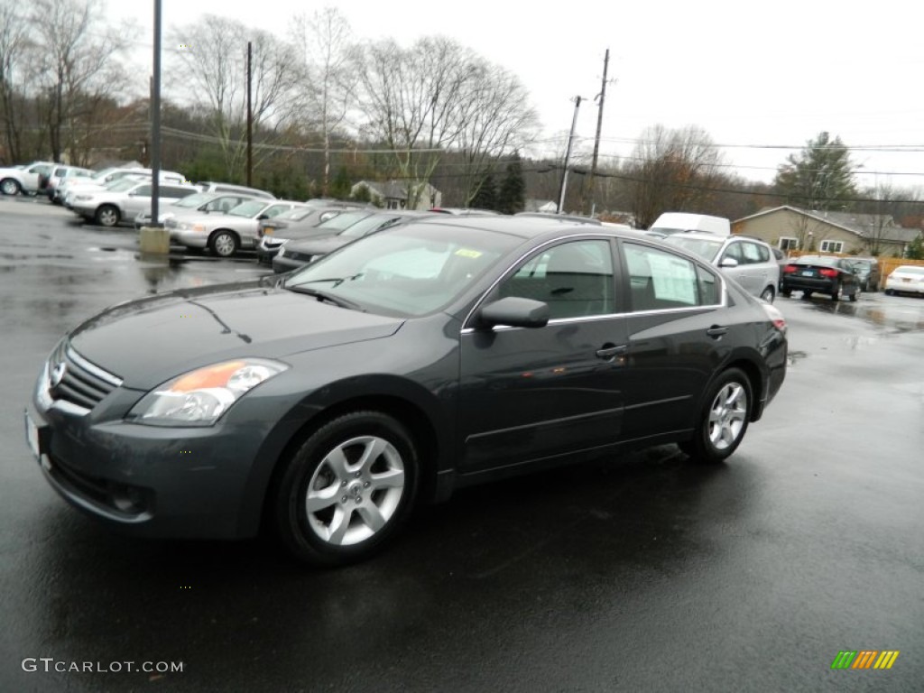 Dark Slate Metallic Nissan Altima