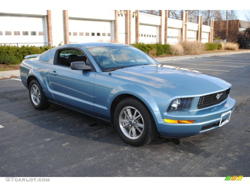 2005 Mustang V6 Premium Coupe - Windveil Blue Metallic / Dark Charcoal photo #7