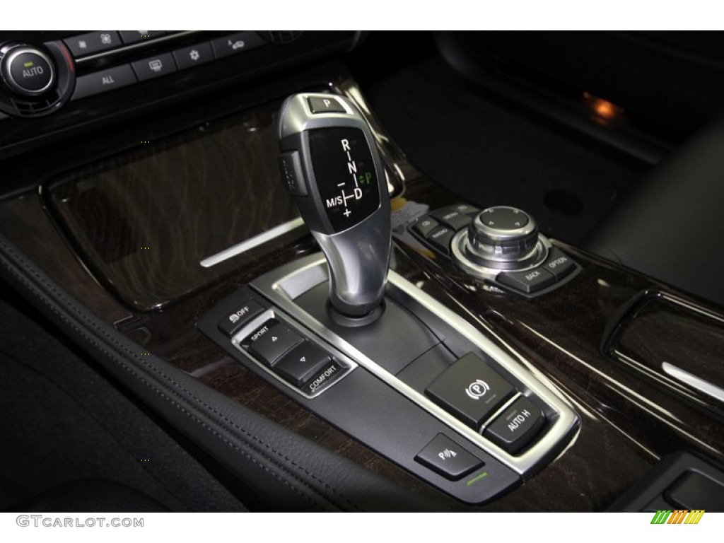 2012 5 Series 528i Sedan - Black Sapphire Metallic / Black photo #18