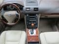 Sandstone 2009 Volvo XC90 V8 AWD Dashboard