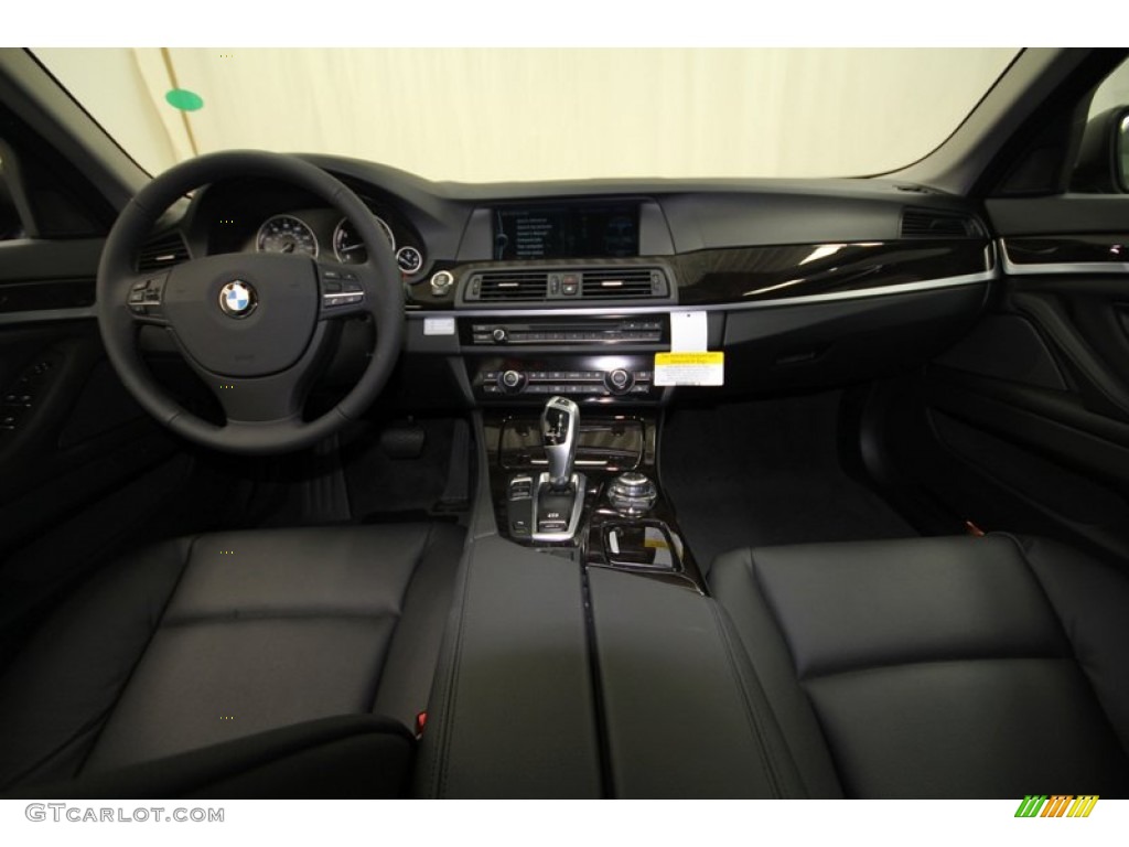 2012 5 Series 528i Sedan - Black Sapphire Metallic / Black photo #26