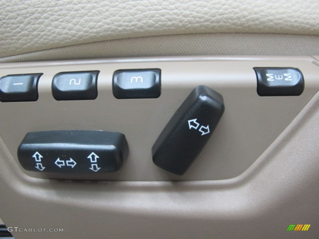 2009 Volvo XC90 V8 AWD Controls Photo #57656662