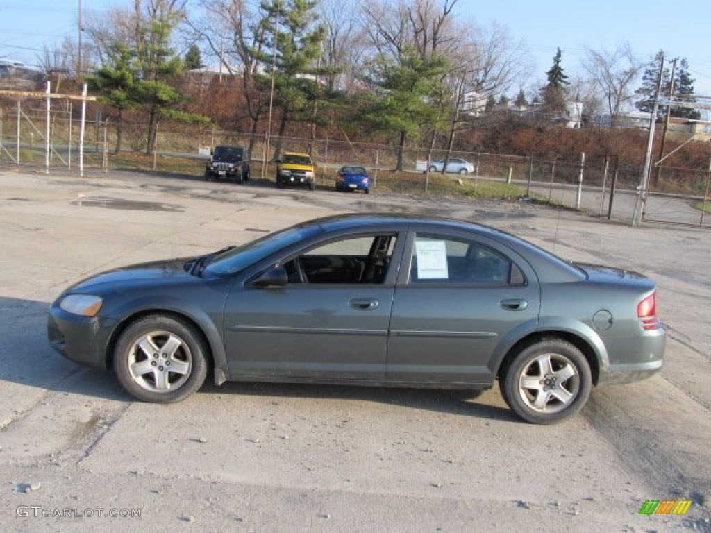 Onyx Green Pearl 2002 Dodge Stratus SE Sedan Exterior Photo #57658166