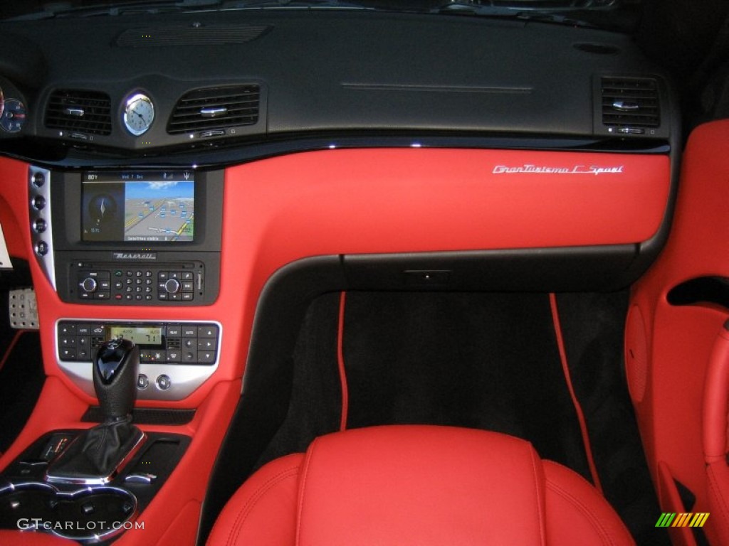 2012 GranTurismo Convertible GranCabrio Sport - Grigio Granito (Dark Grey) / Rosso Corallo photo #21