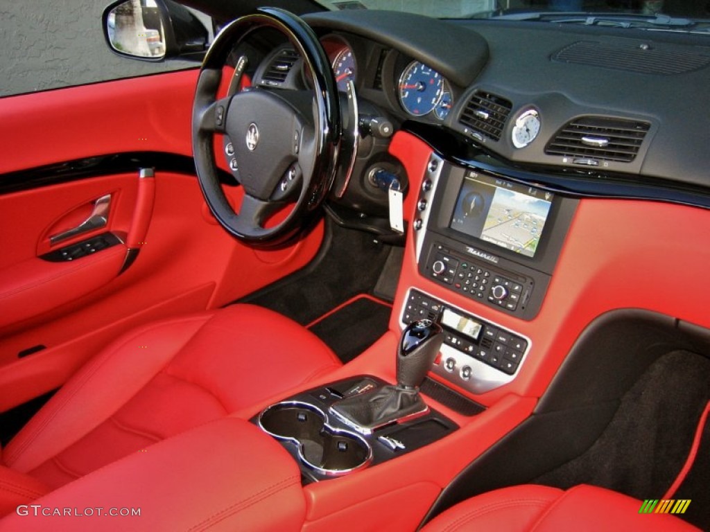 2012 GranTurismo Convertible GranCabrio Sport - Grigio Granito (Dark Grey) / Rosso Corallo photo #24