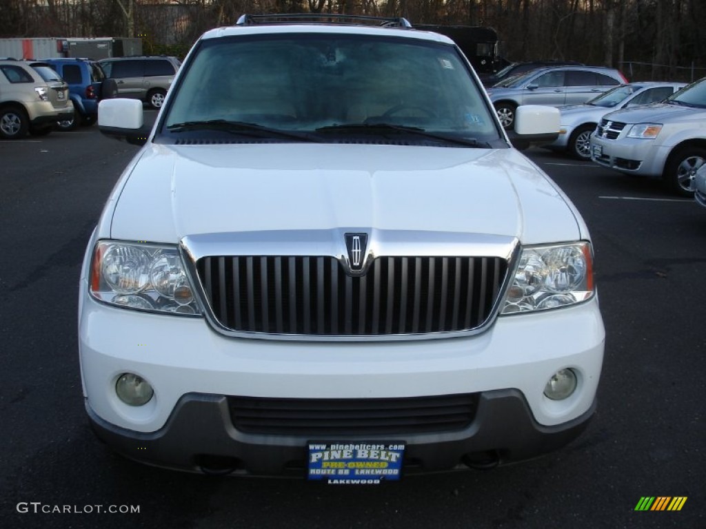 2003 Navigator Luxury 4x4 - Oxford White / Light Parchment photo #2