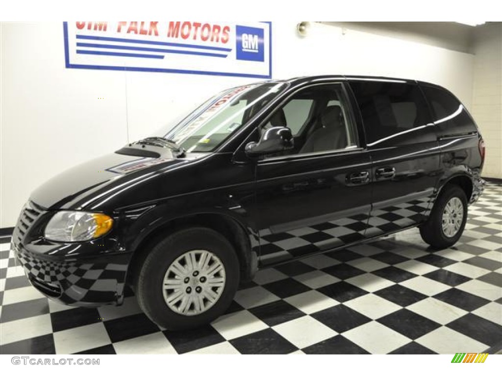 Brilliant Black Chrysler Town & Country